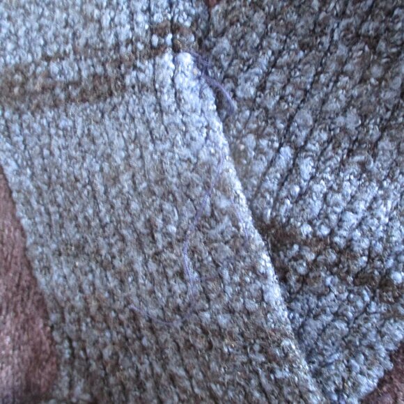 Moffi Unique Knit Sweater โ Asymmetrical Neckline & Faux Belt Detail (Size L) - Picture 15 of 16